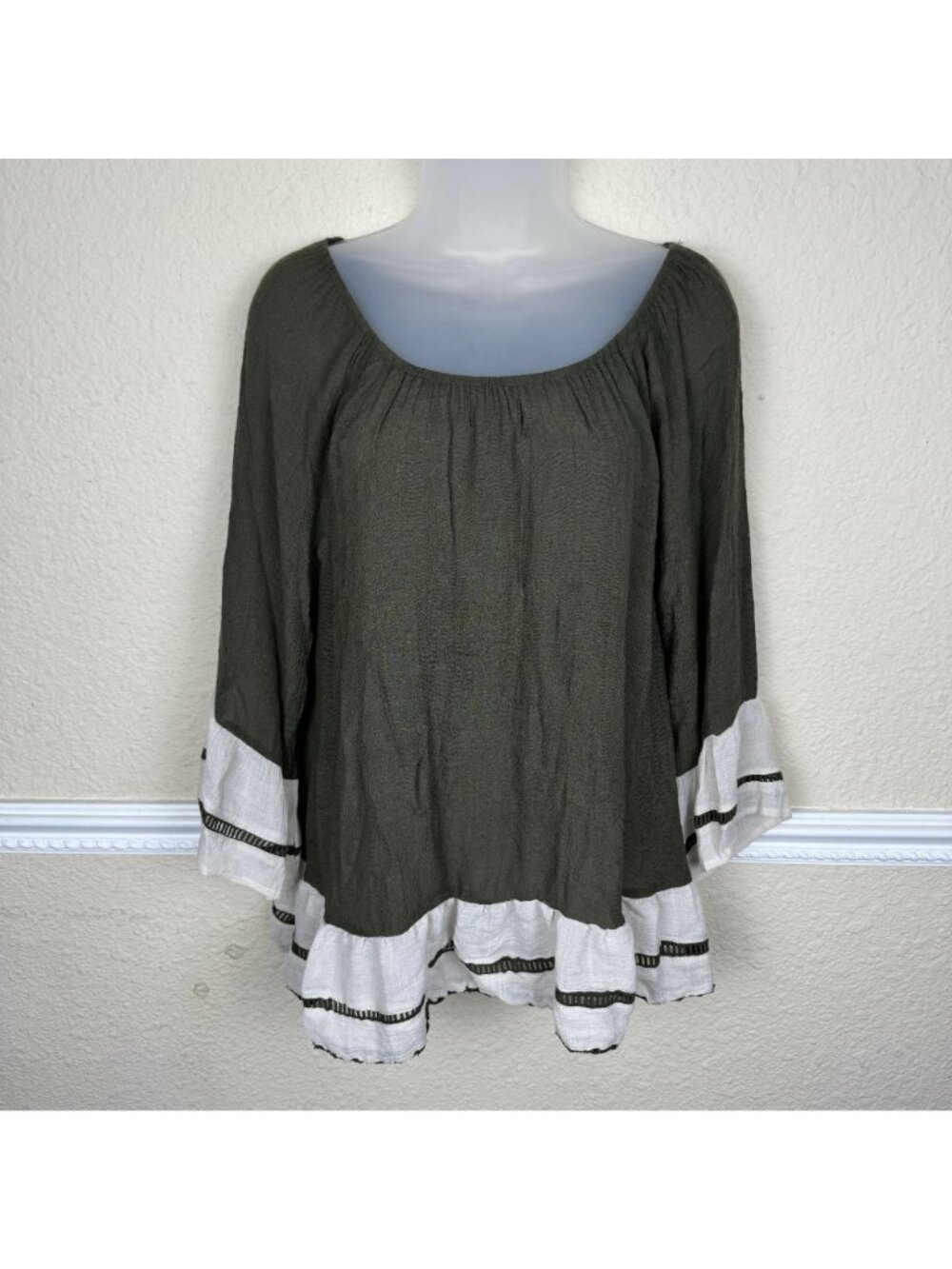 Entro Women Large Olive Green Peasant top Flowy Bell Sleeve Boho Chic - Picture 2 of 9